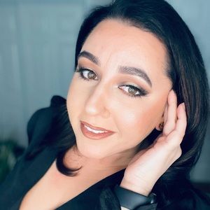 Meet your Posher, Sonya